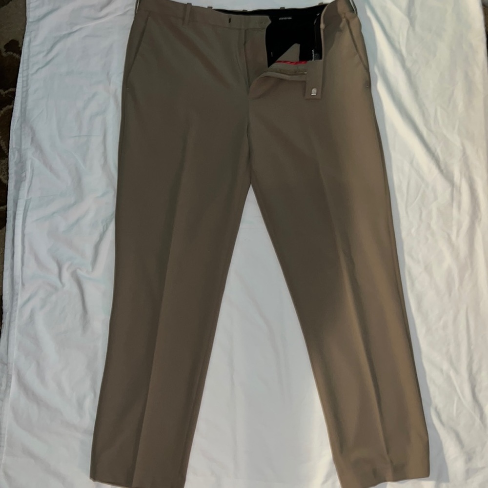 Van Heusen flex mens dress pants. Straight fit.